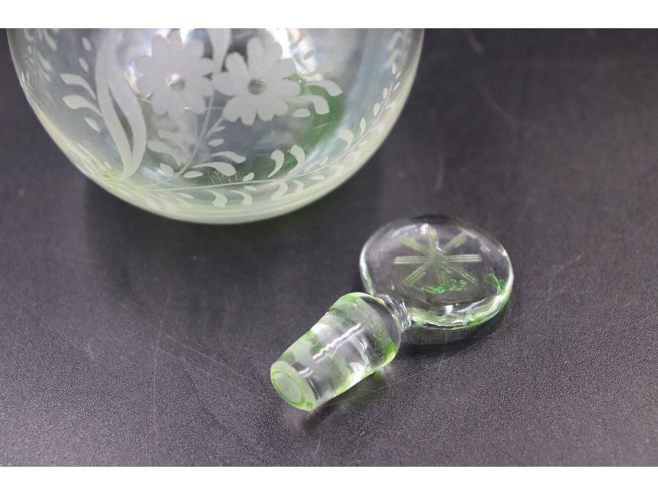 パフュームボトル