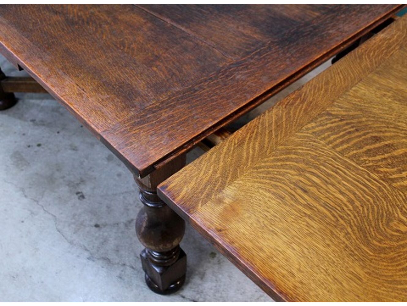 ドローリーフテーブル