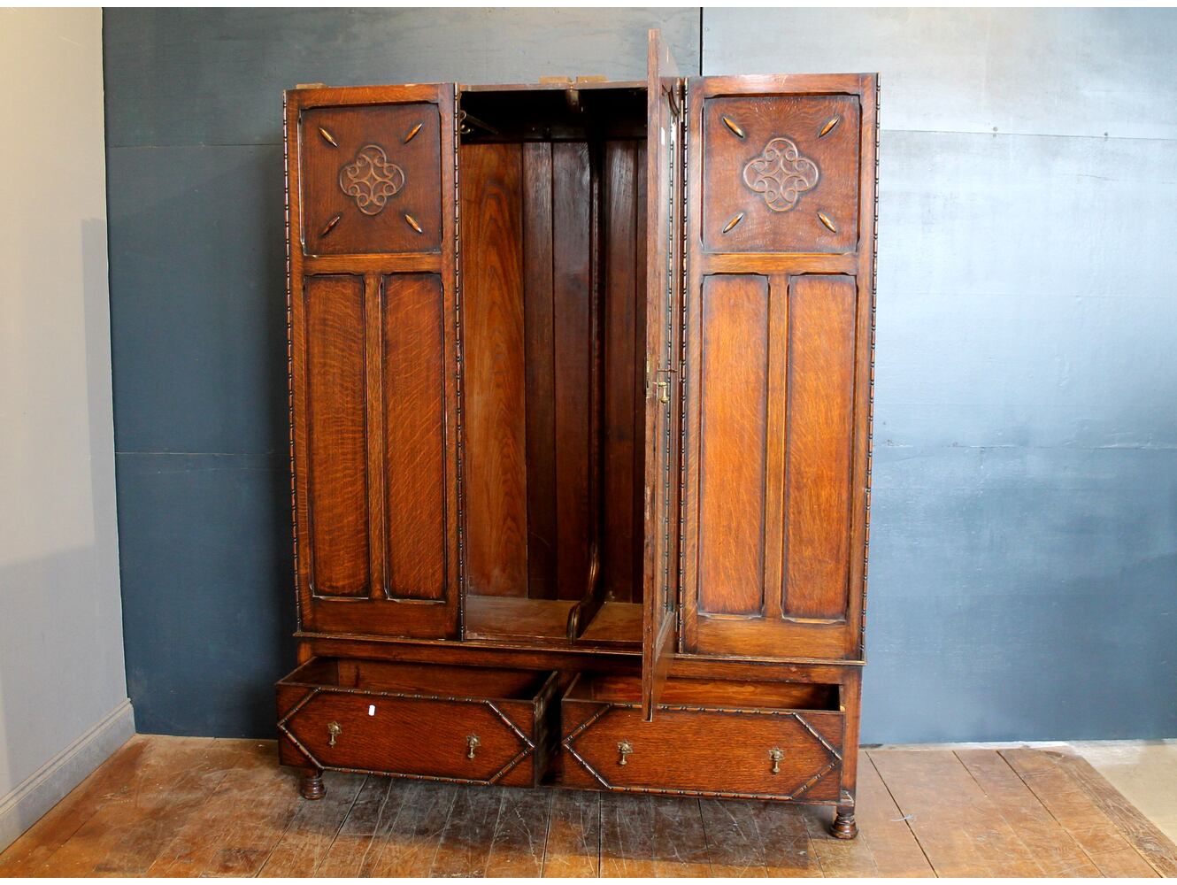 ワードローブ | アンティーク家具,チェスト/ワードローブ,ワードローブ