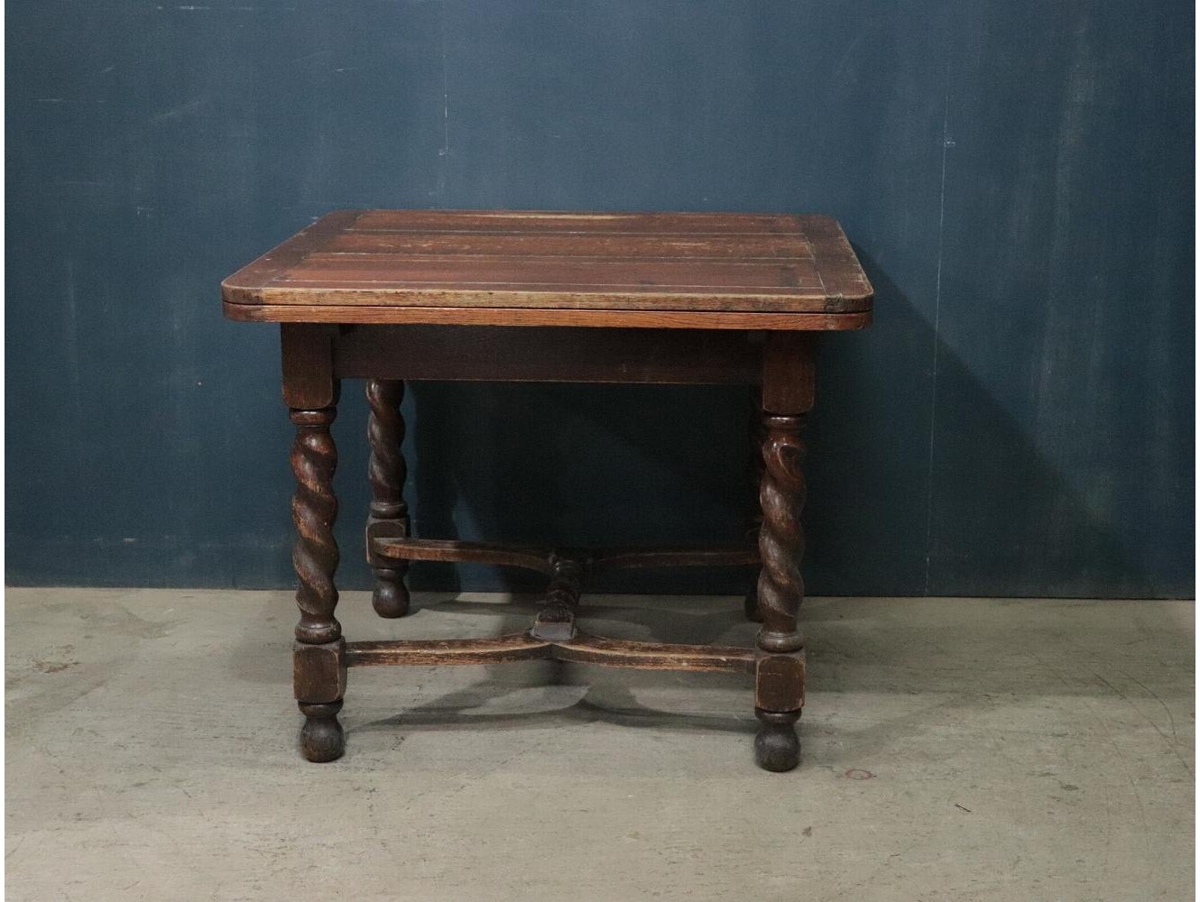 ドローリーフテーブル