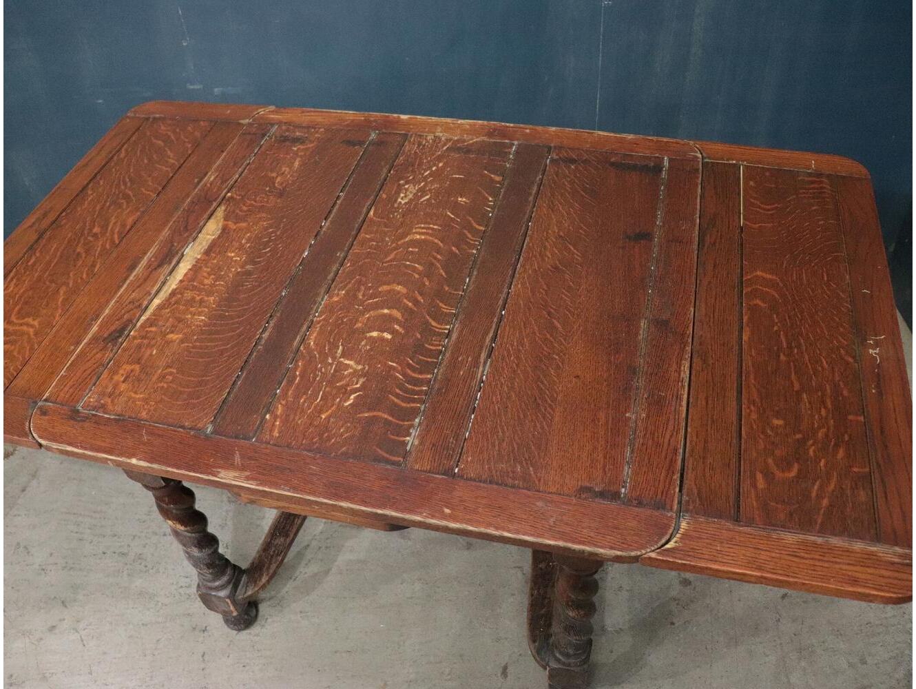 ドローリーフテーブル