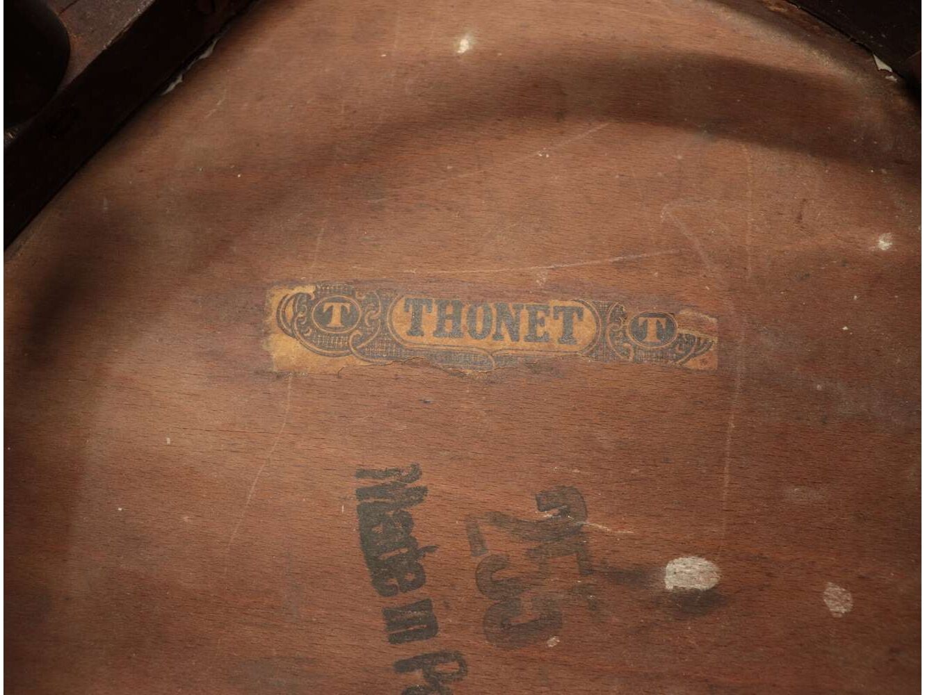 ベントウッドチェア THONET