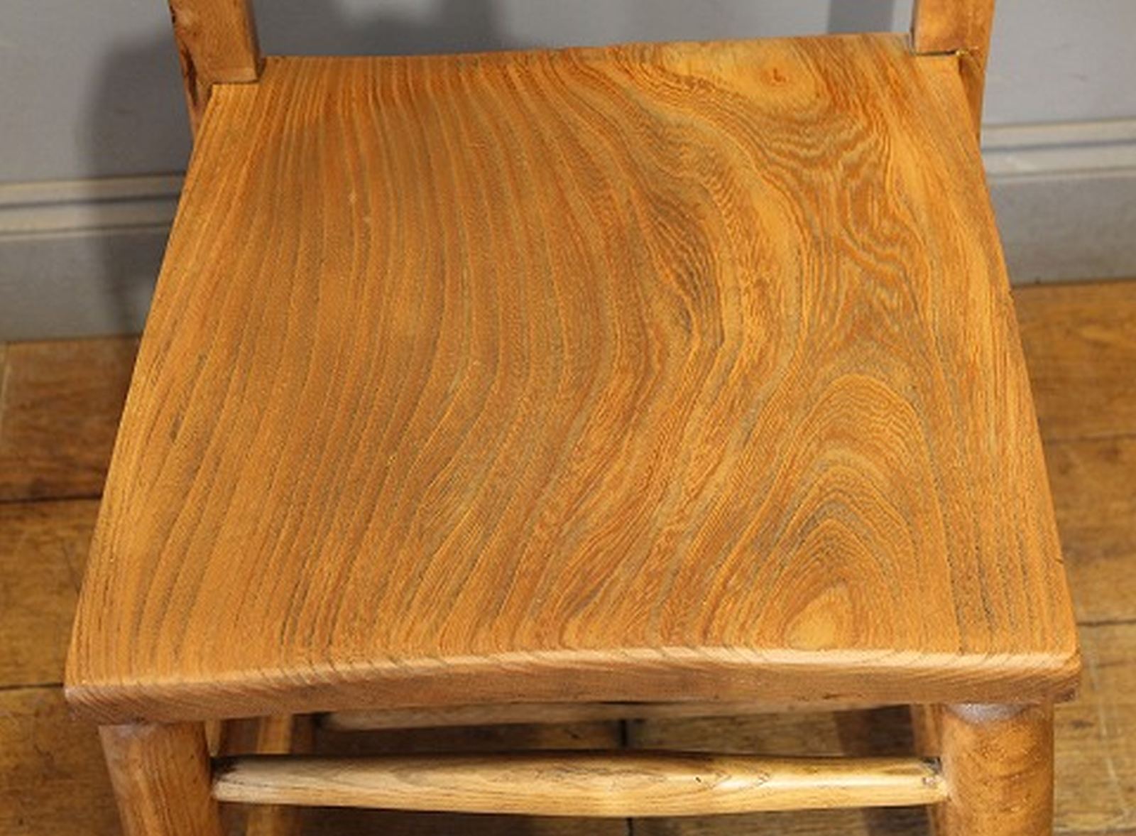 チャーチチェア