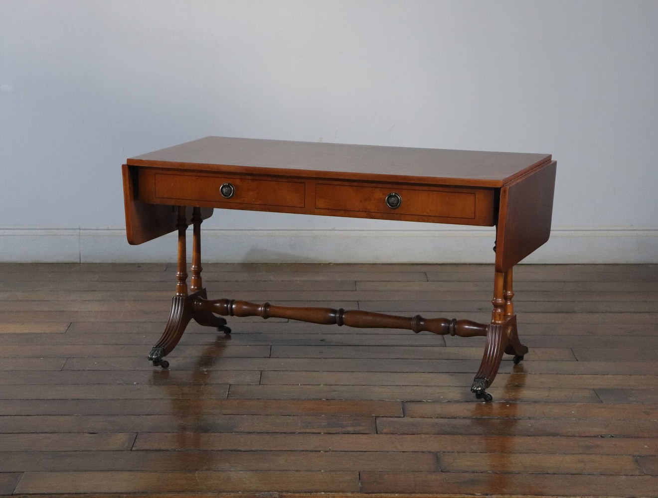 センターテーブル