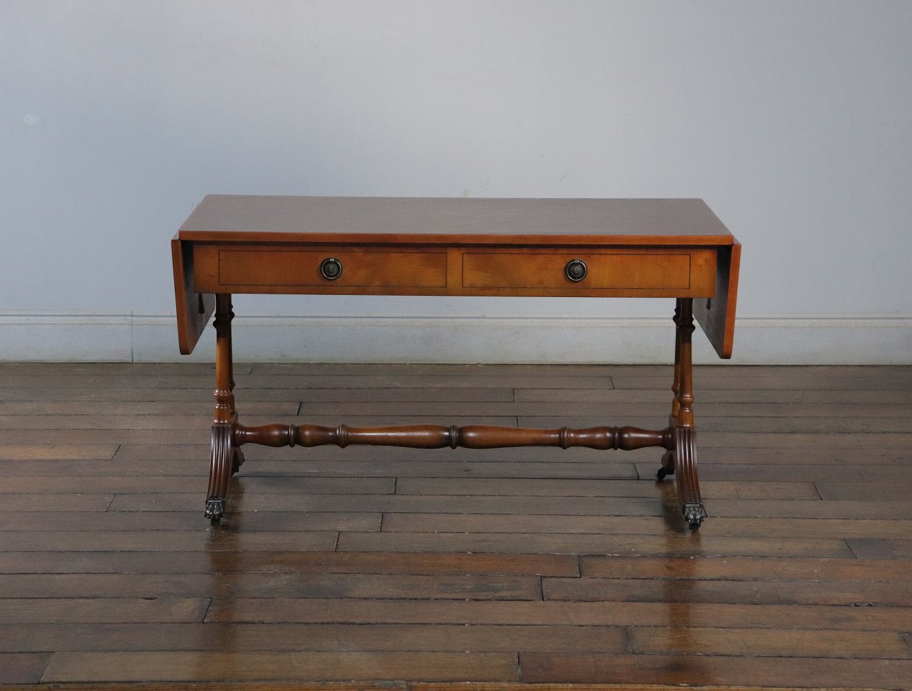 センターテーブル