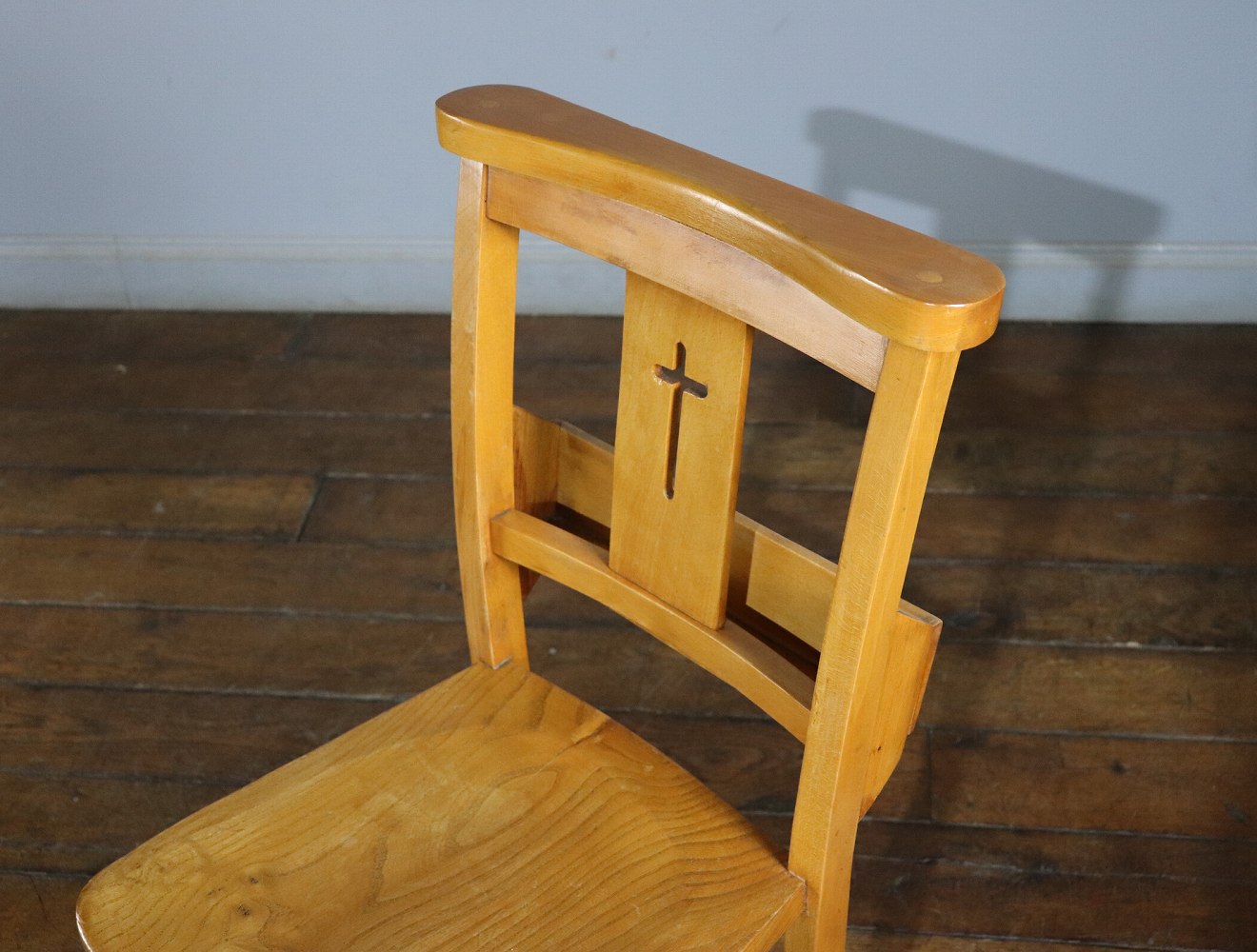 チャーチチェア