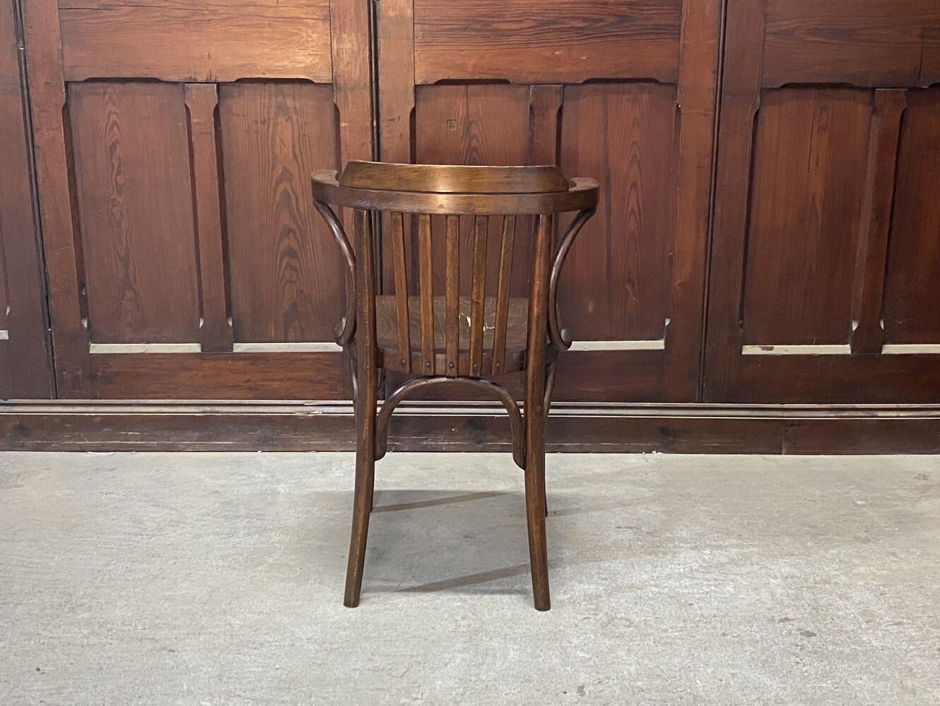 ベントウッドアームチェア