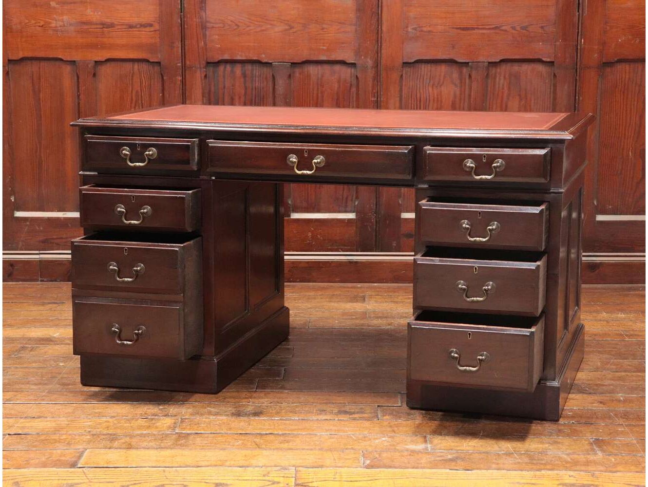 ペデスタルデスク