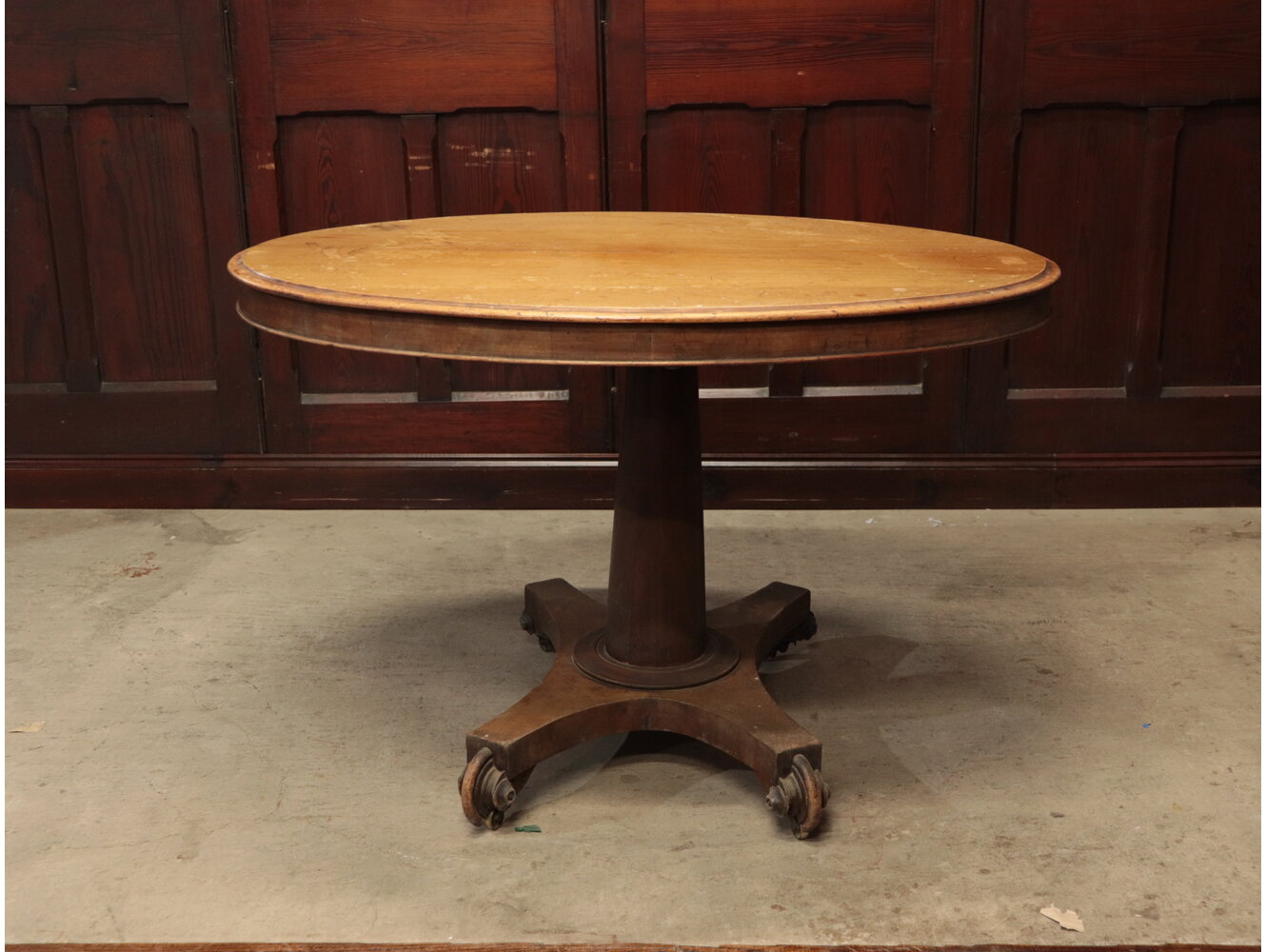 ティルトップテーブル