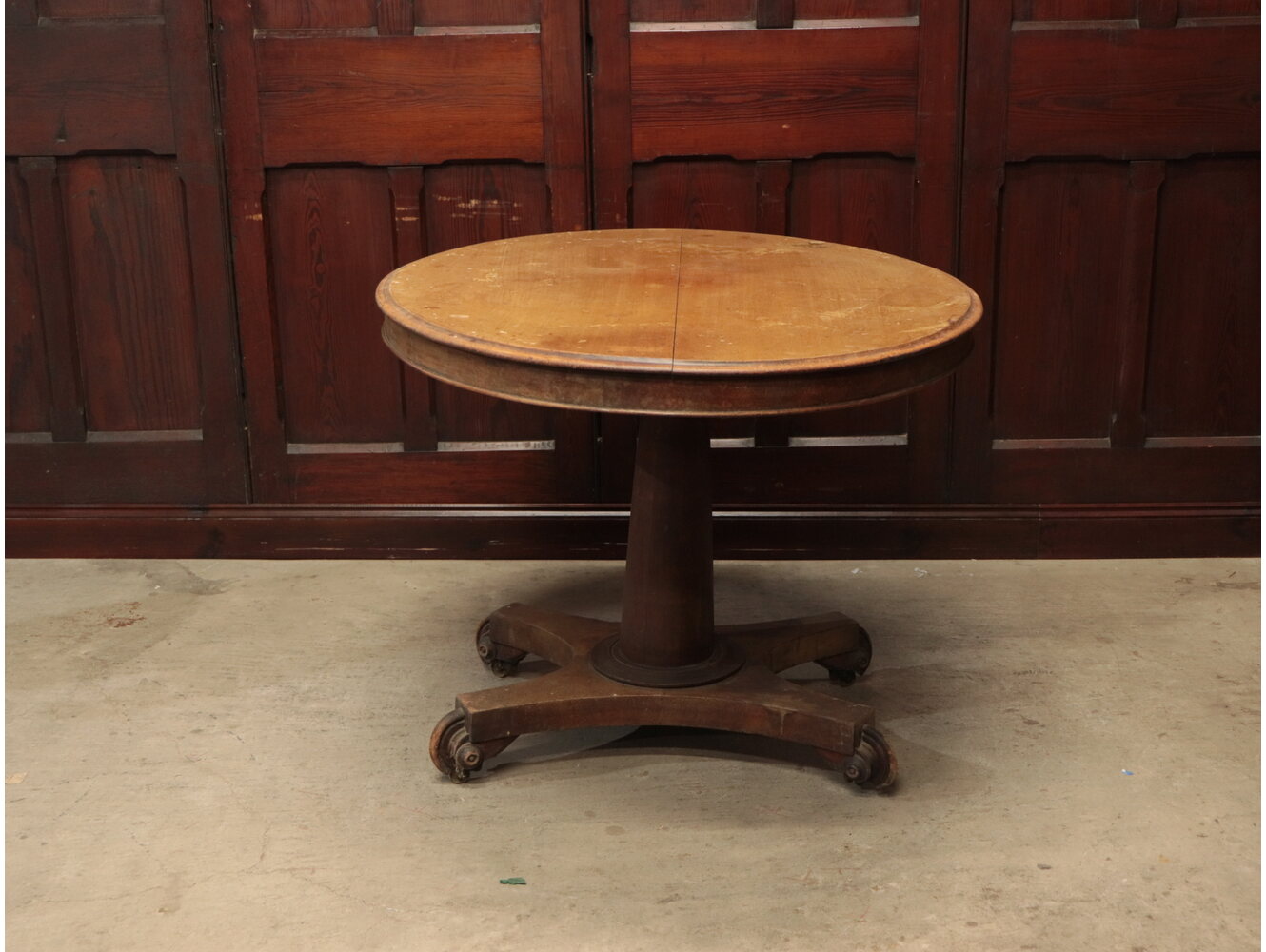 ティルトップテーブル