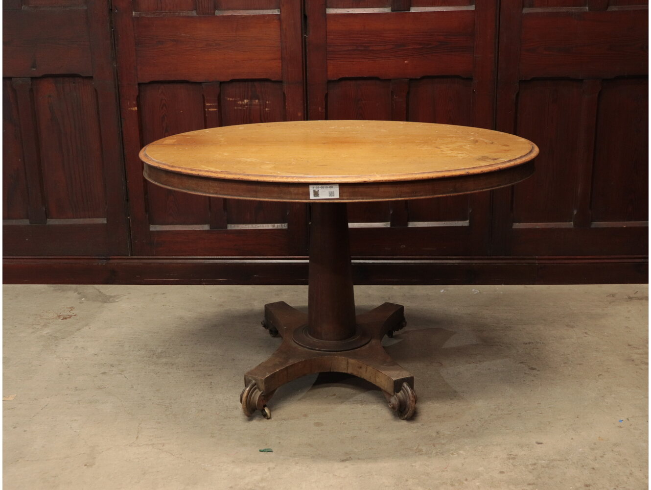 ティルトップテーブル