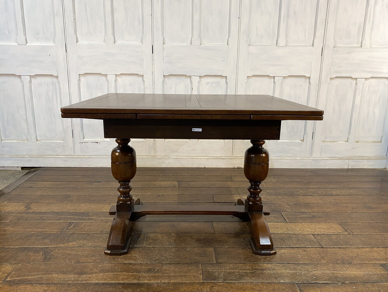 ドローリーフテーブル