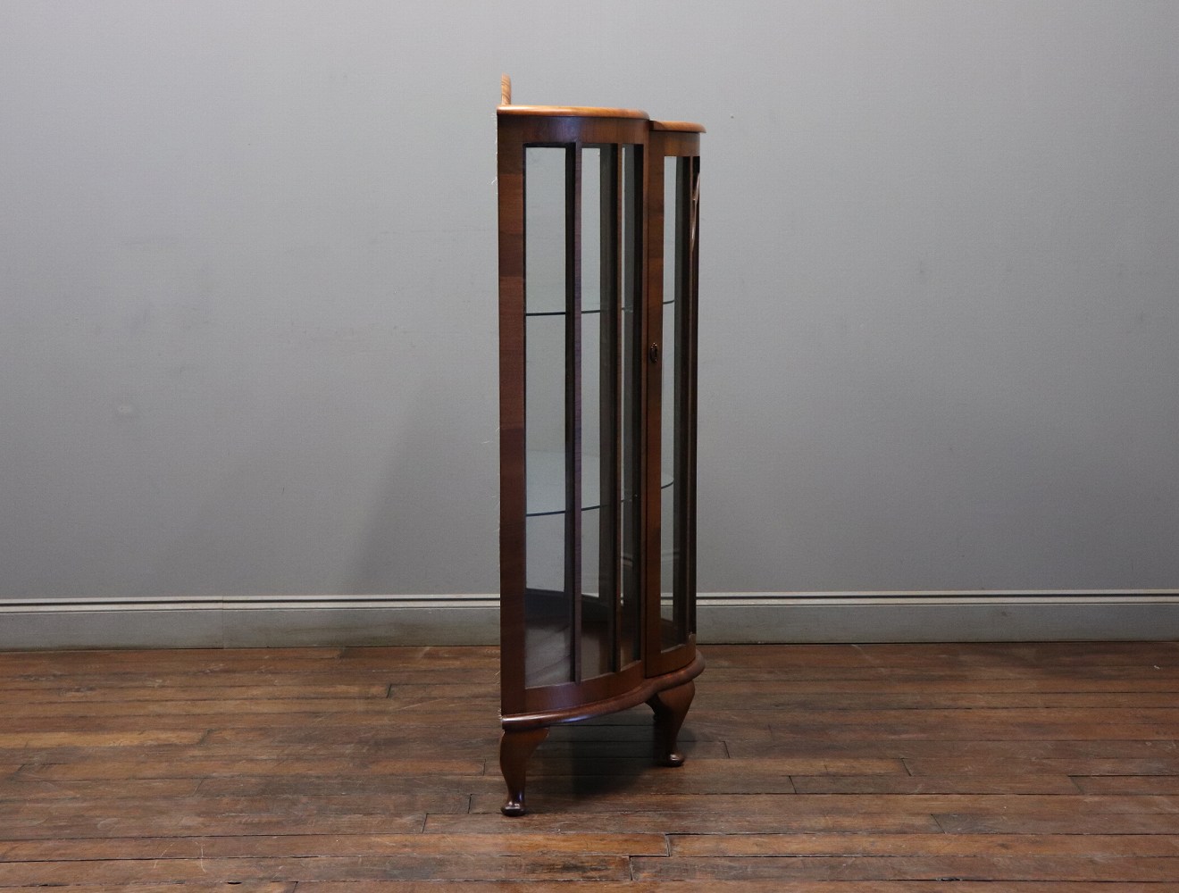 ディスプレイキャビネット