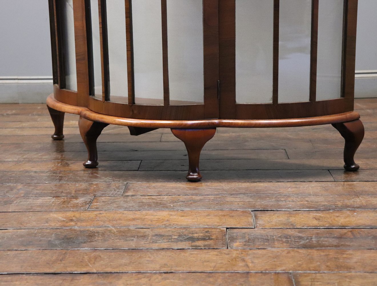 ディスプレイキャビネット