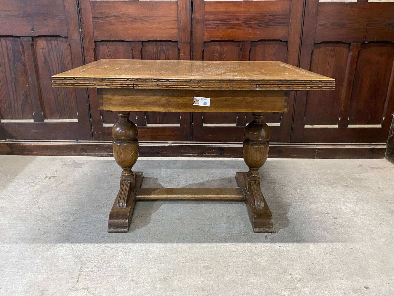 ドローリーフテーブル