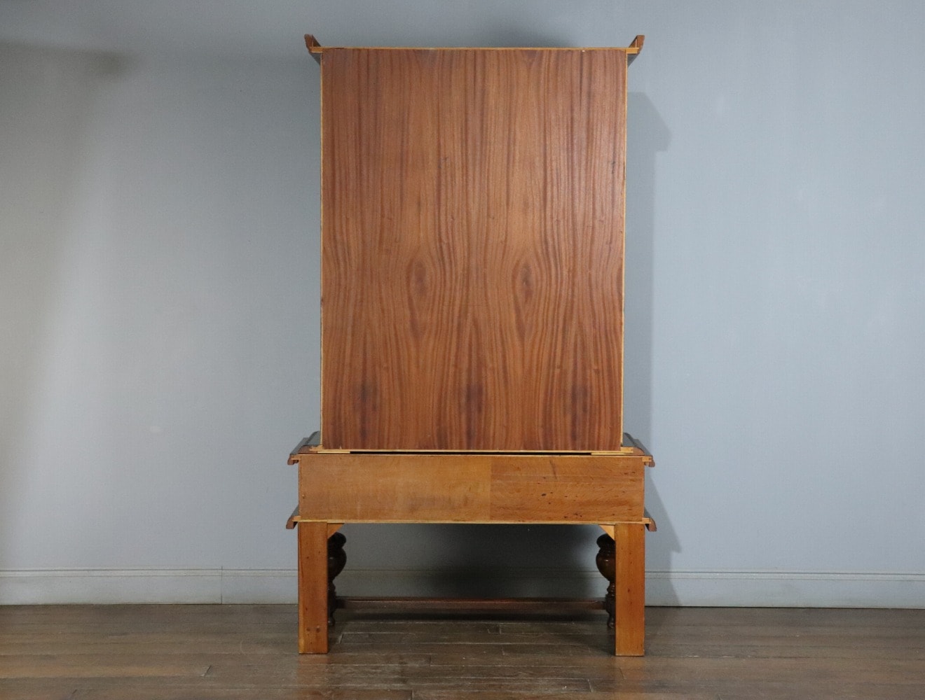 ディスプレイキャビネット