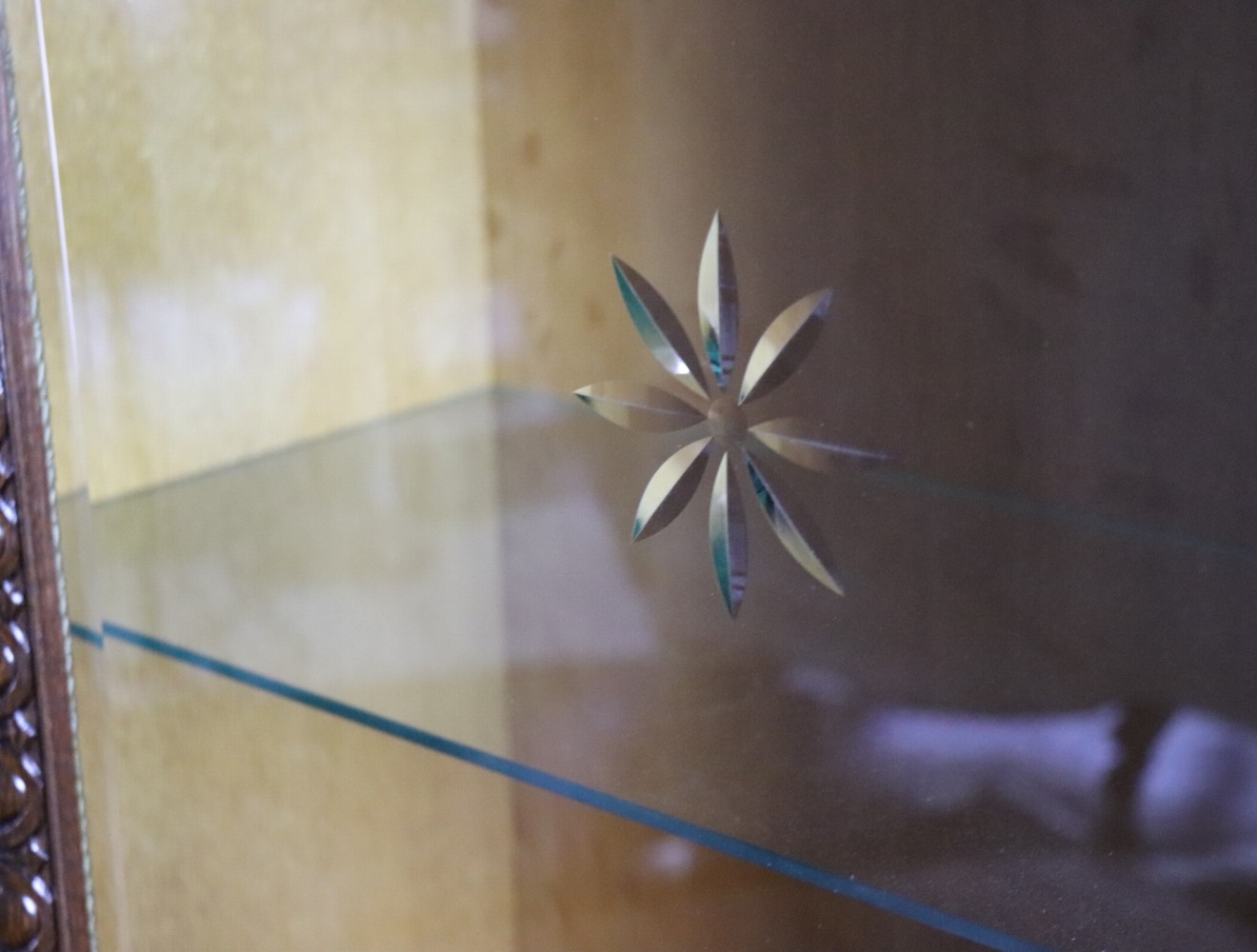 ディスプレイキャビネット