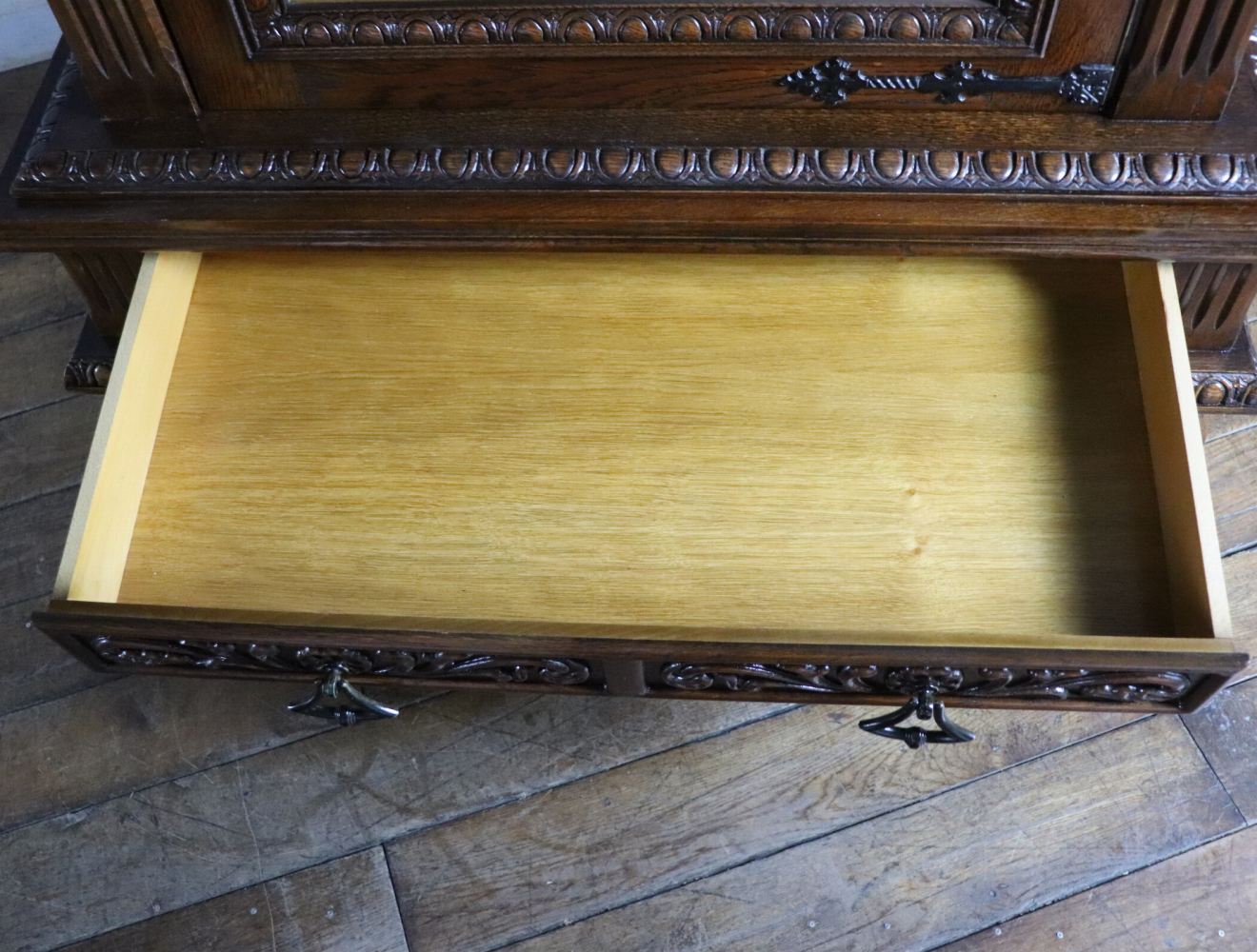 ディスプレイキャビネット