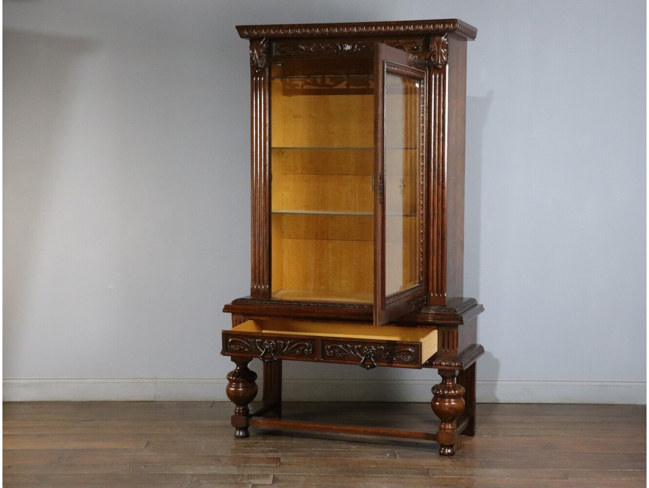 ディスプレイキャビネット