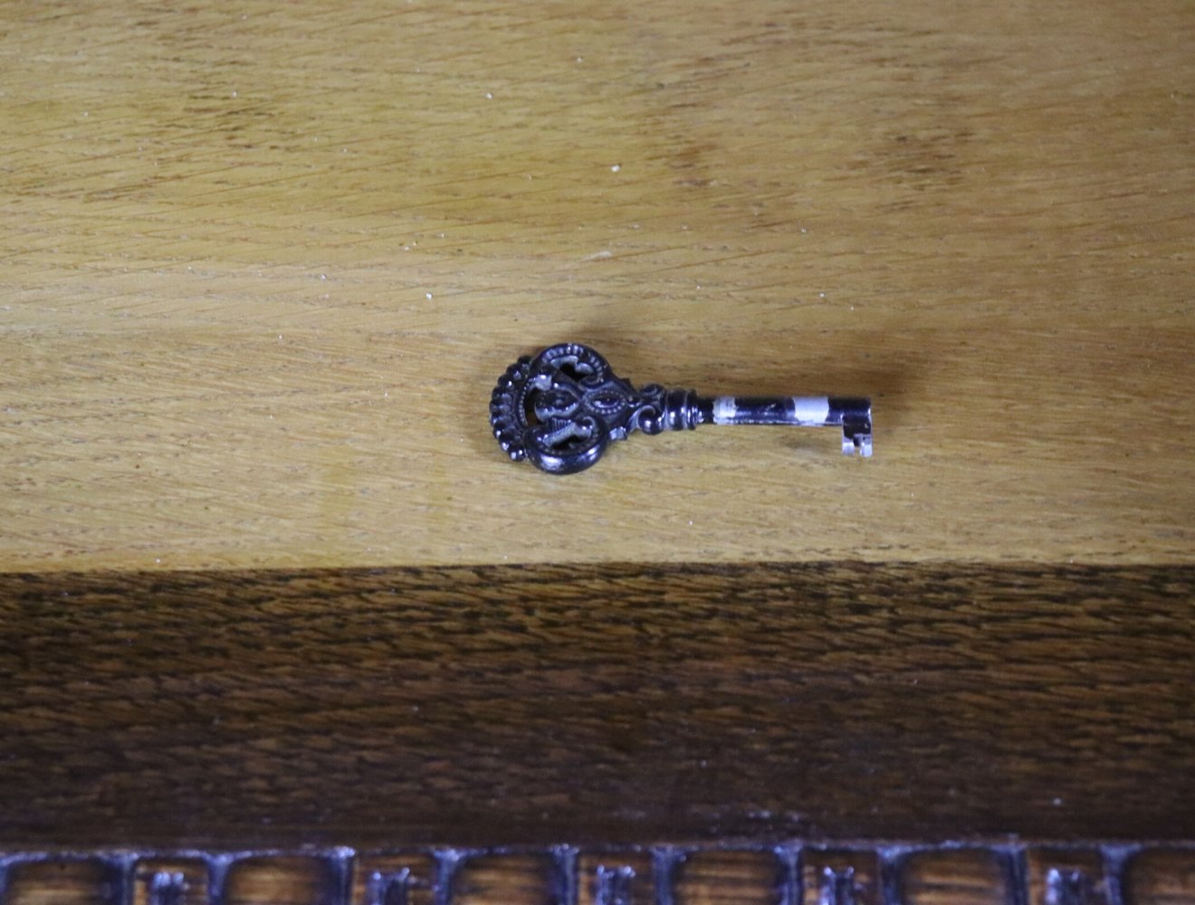 ディスプレイキャビネット