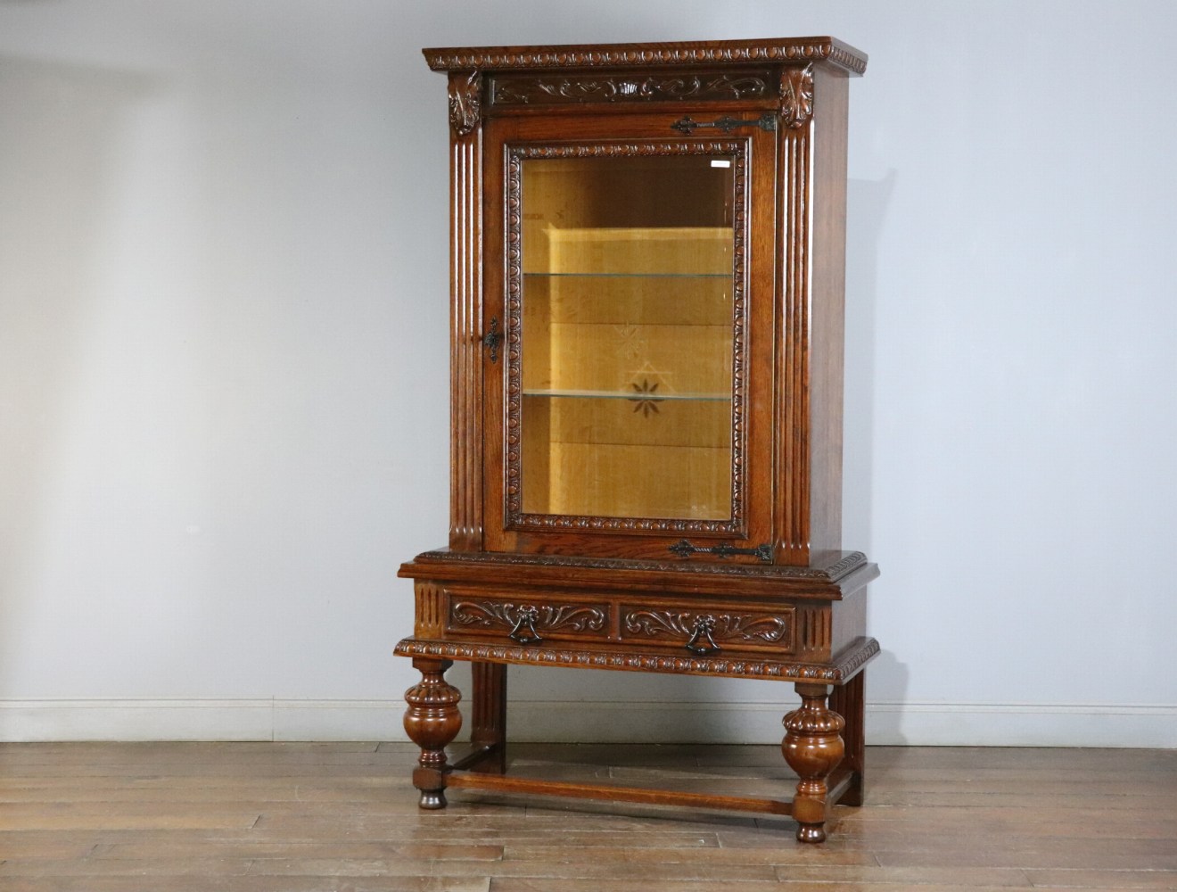 ディスプレイキャビネット