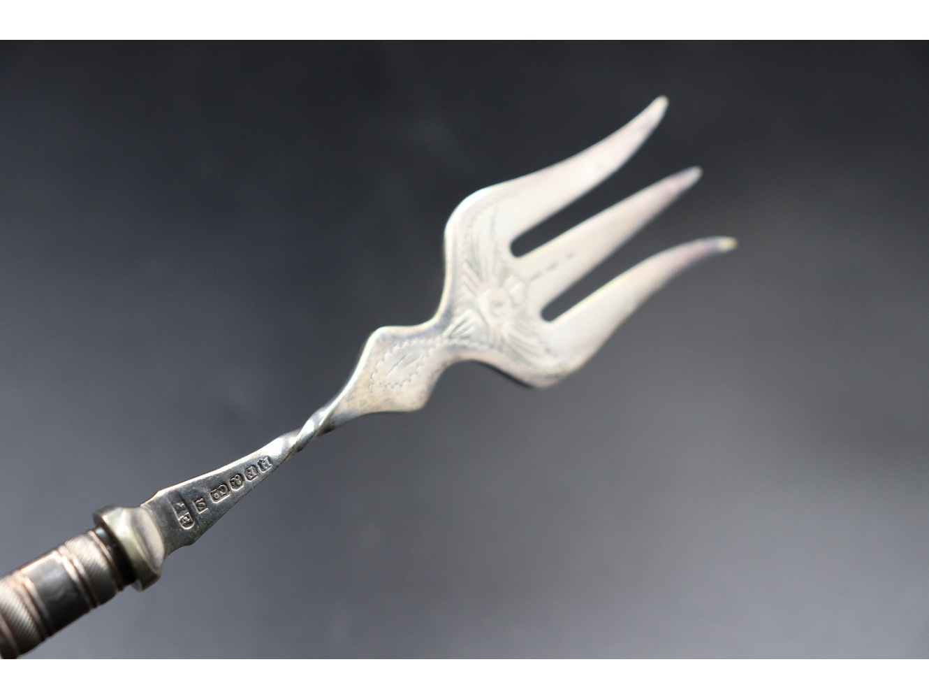 ブレッドフォーク