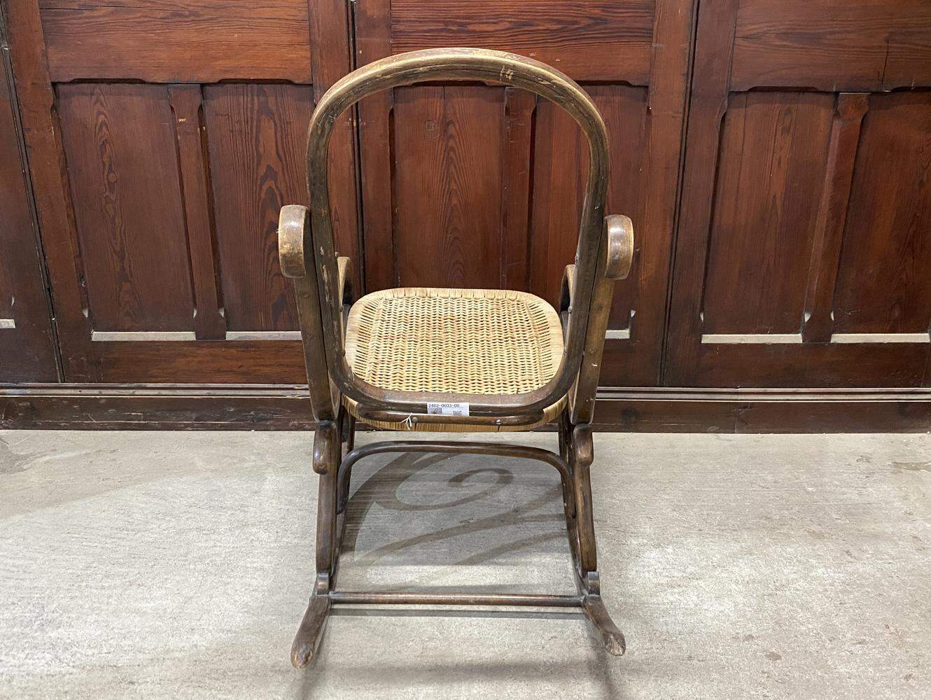 ベントウッドロッキングチェア