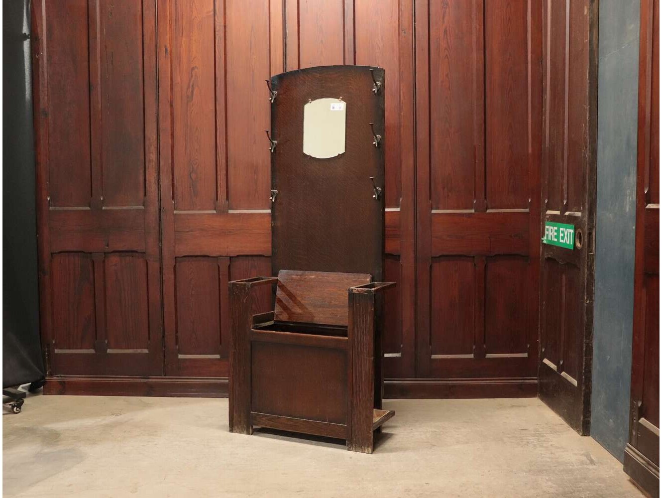 ホールスタンド