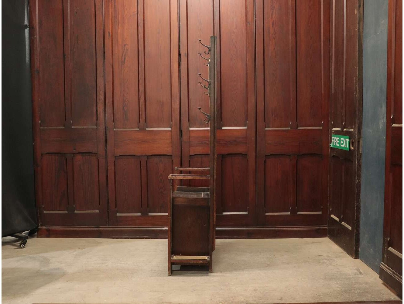 ホールスタンド