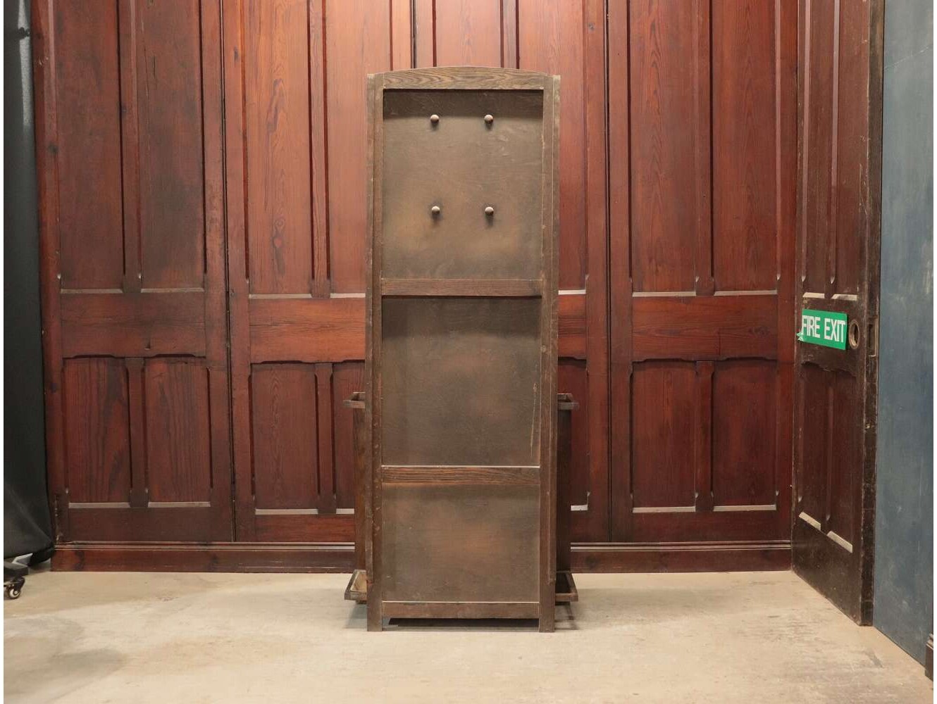 ホールスタンド