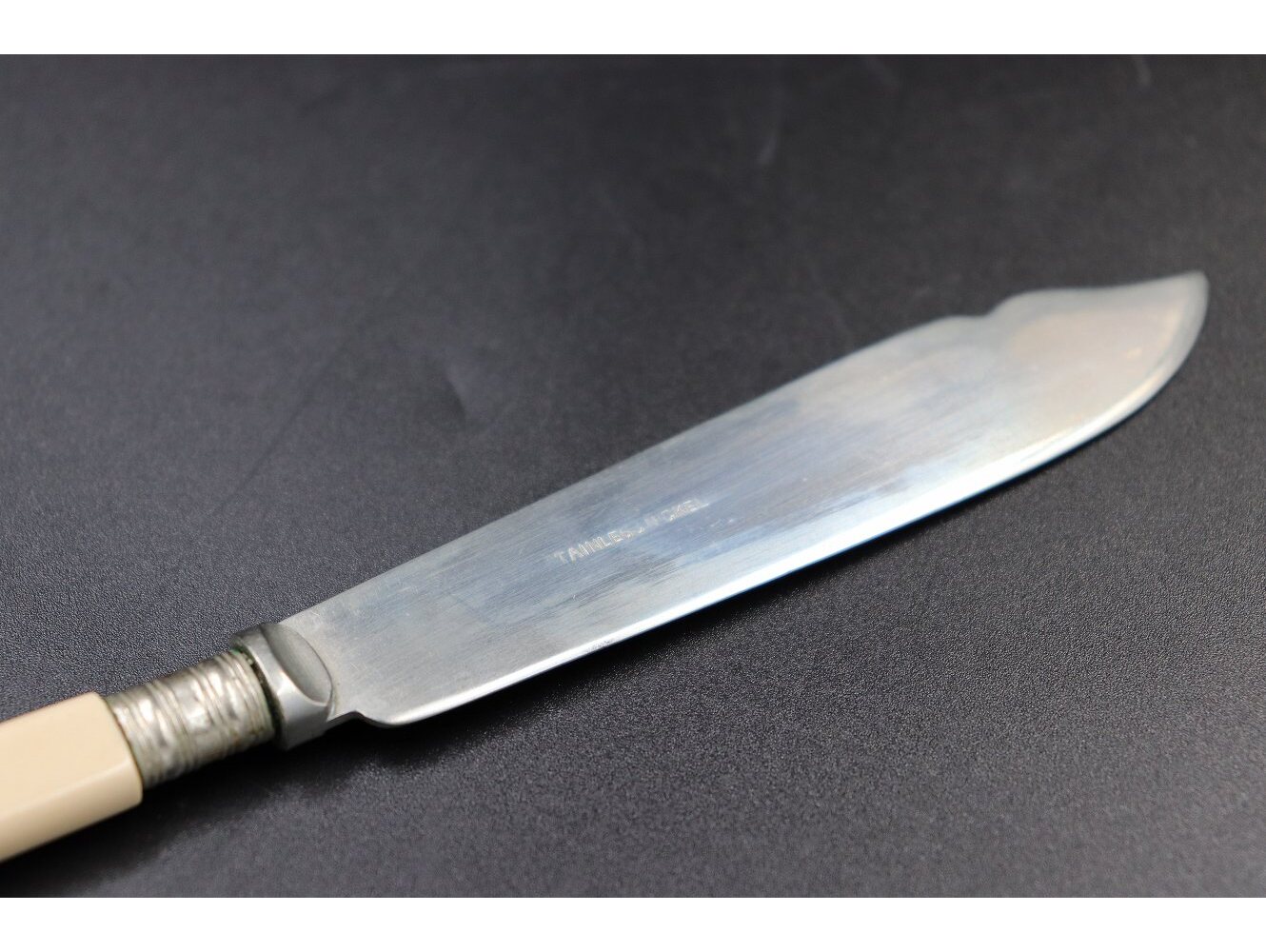 フィッシュナイフ