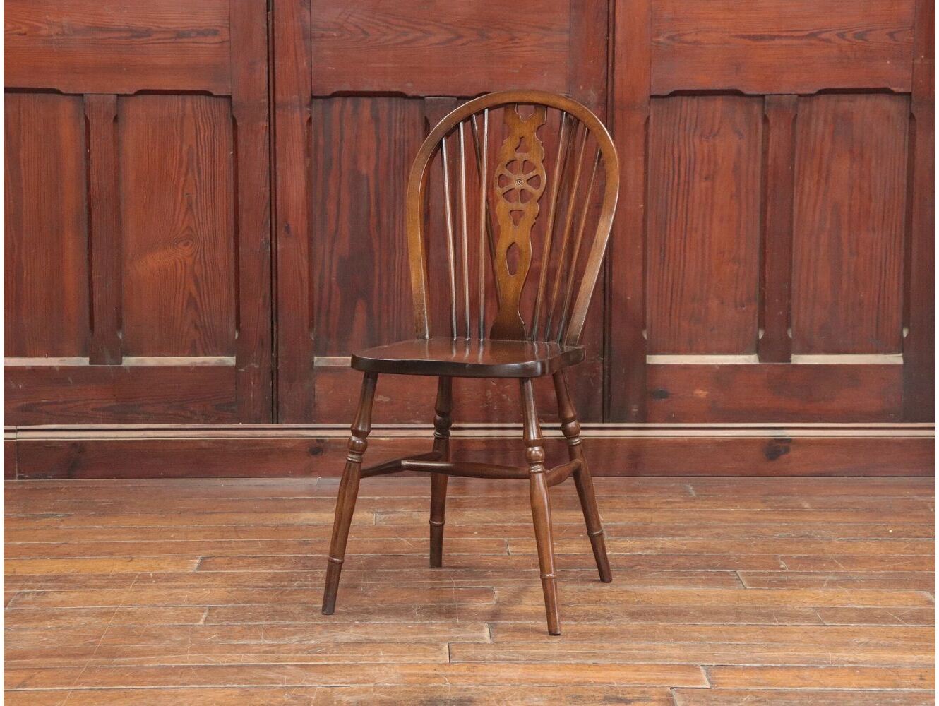 ホイールバックチェア