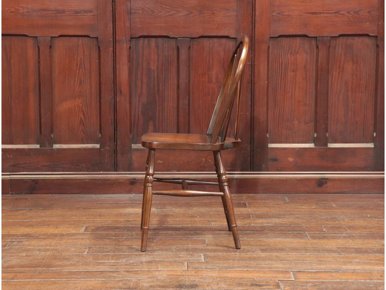 ホイールバックチェア