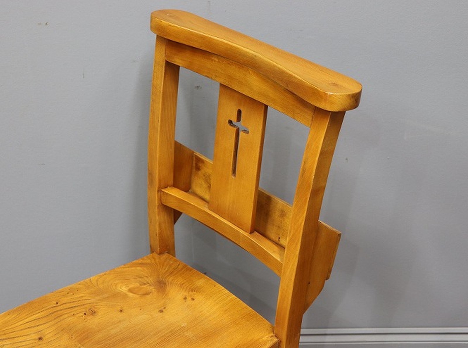 チャーチチェア