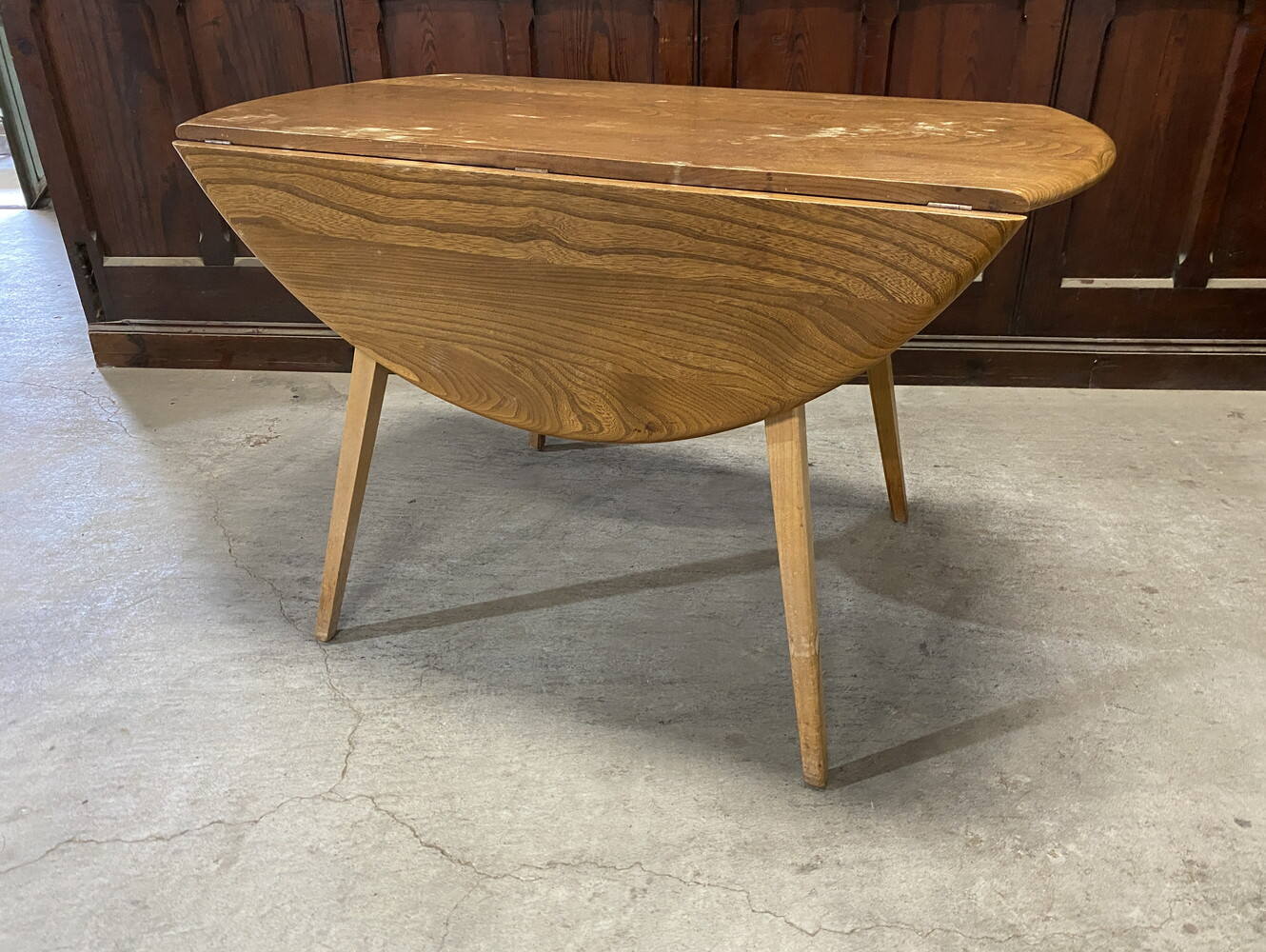 バタフライテーブル ERCOL