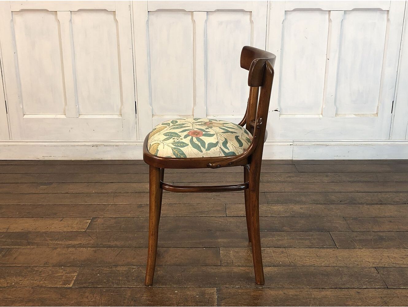 ベントウッドチェア with William Morris