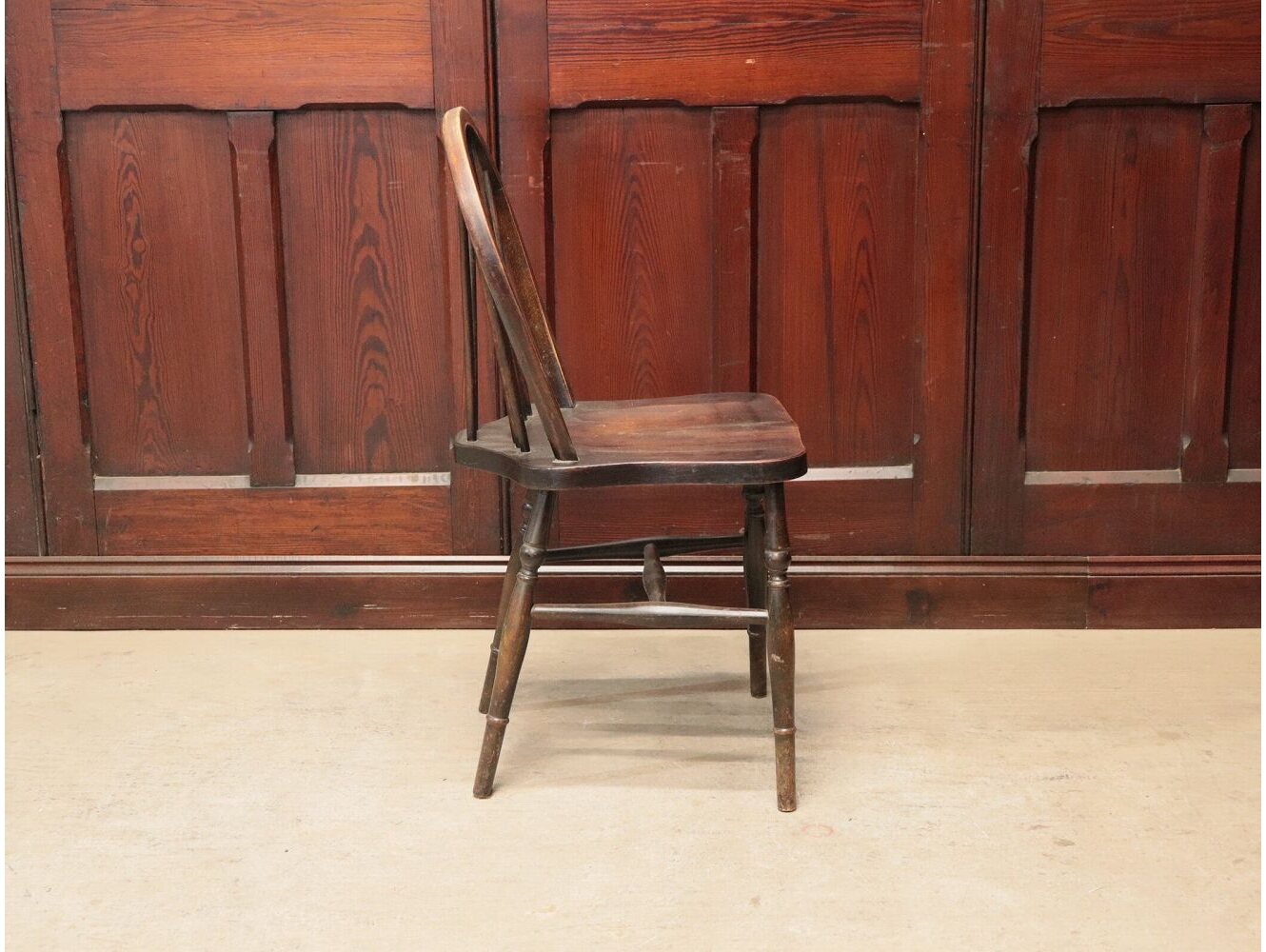 ホイールバックチェア