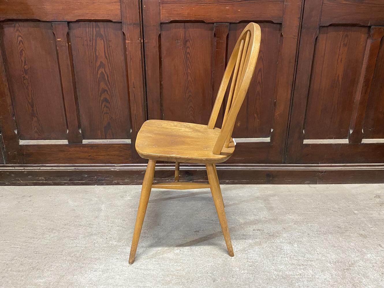 フープバックチェア ERCOL