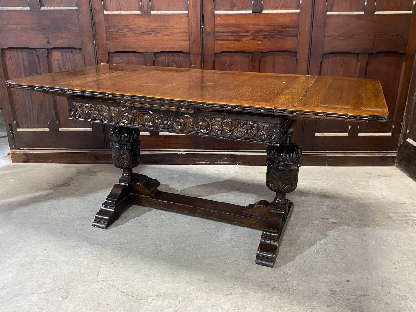 ドローリーフテーブル