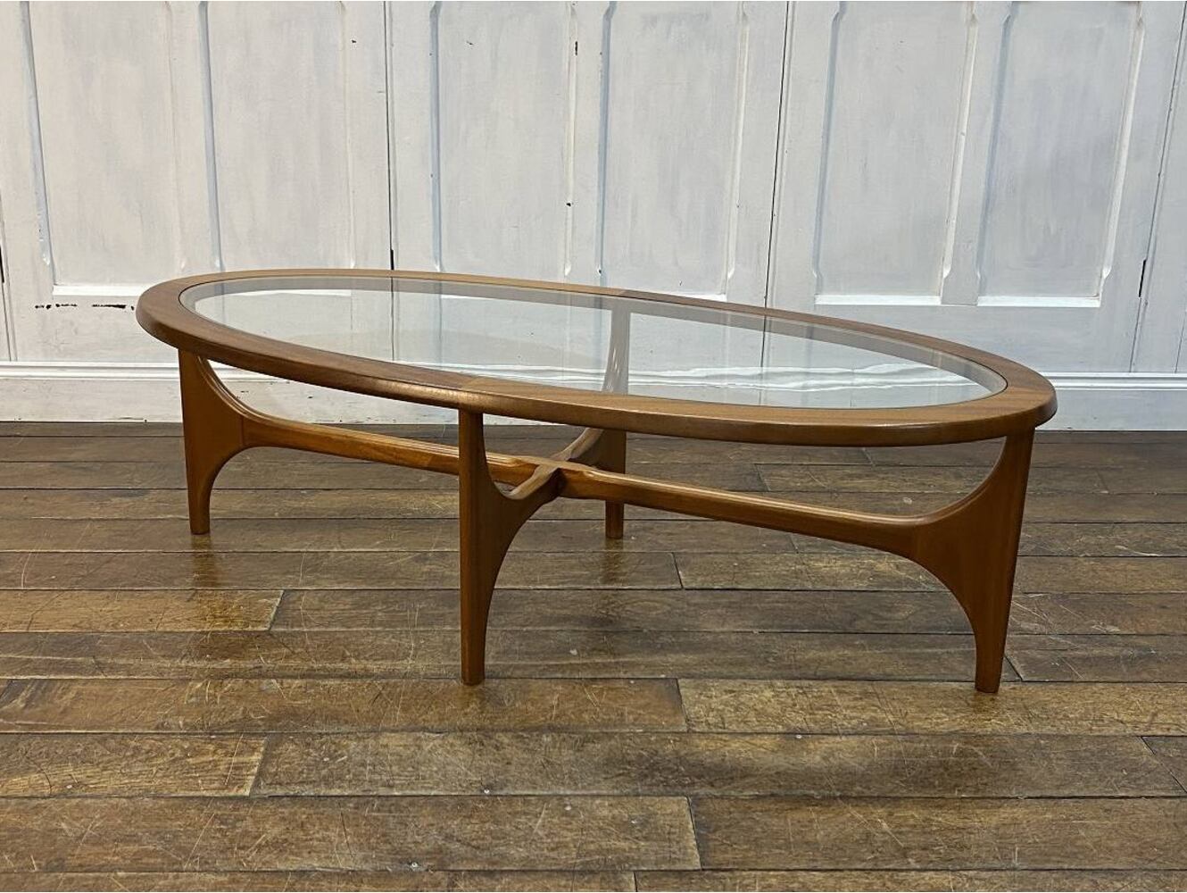 センターテーブル