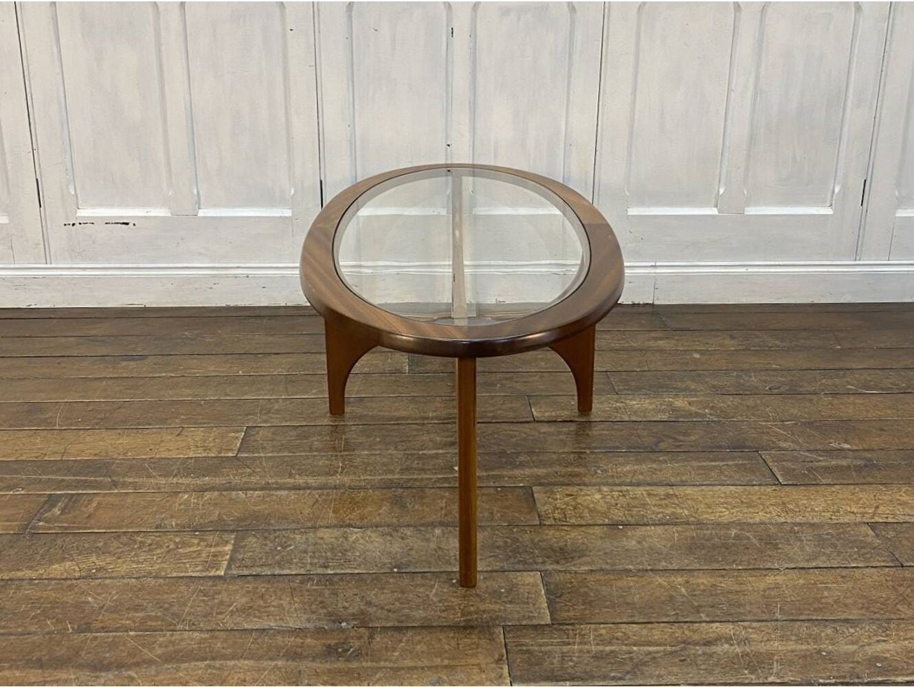 センターテーブル