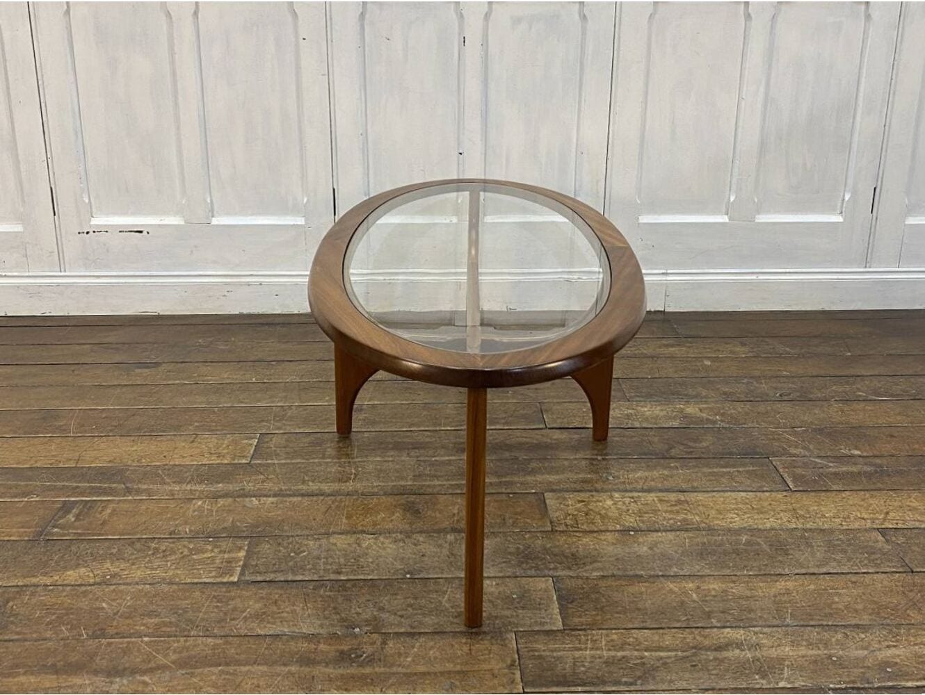 センターテーブル