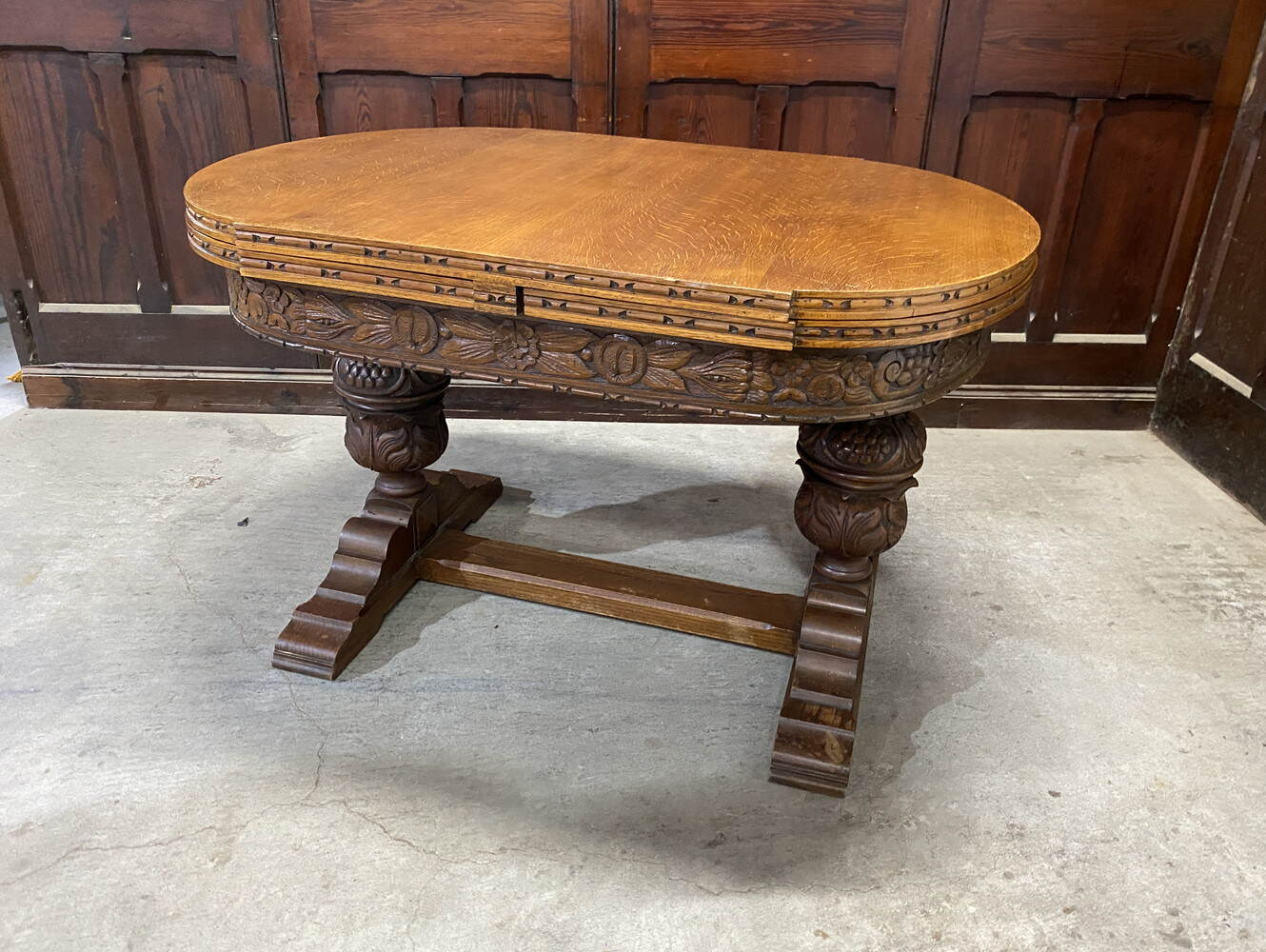 ドローリーフテーブル