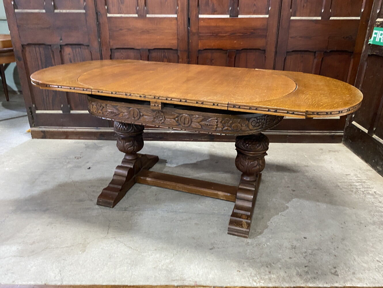 ドローリーフテーブル