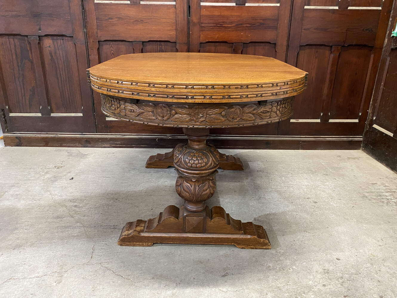 ドローリーフテーブル