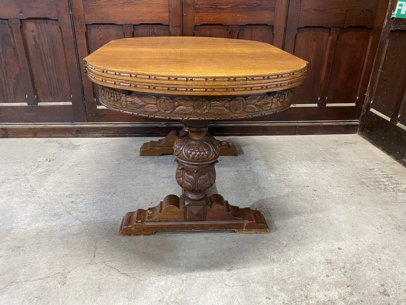 ドローリーフテーブル