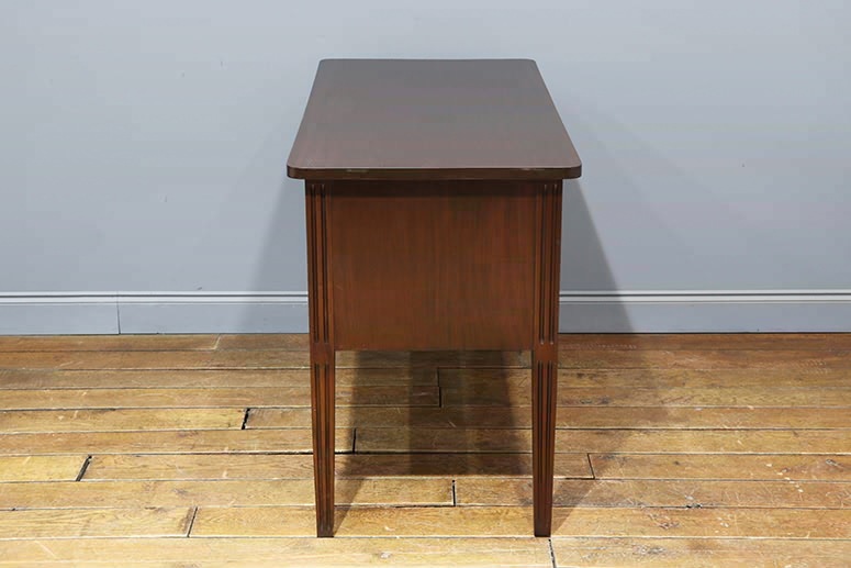 ブックシェルフ