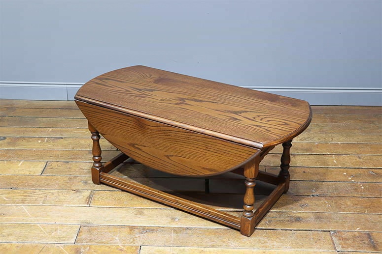 センターテーブル