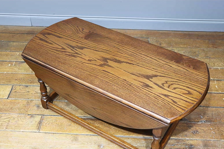 センターテーブル