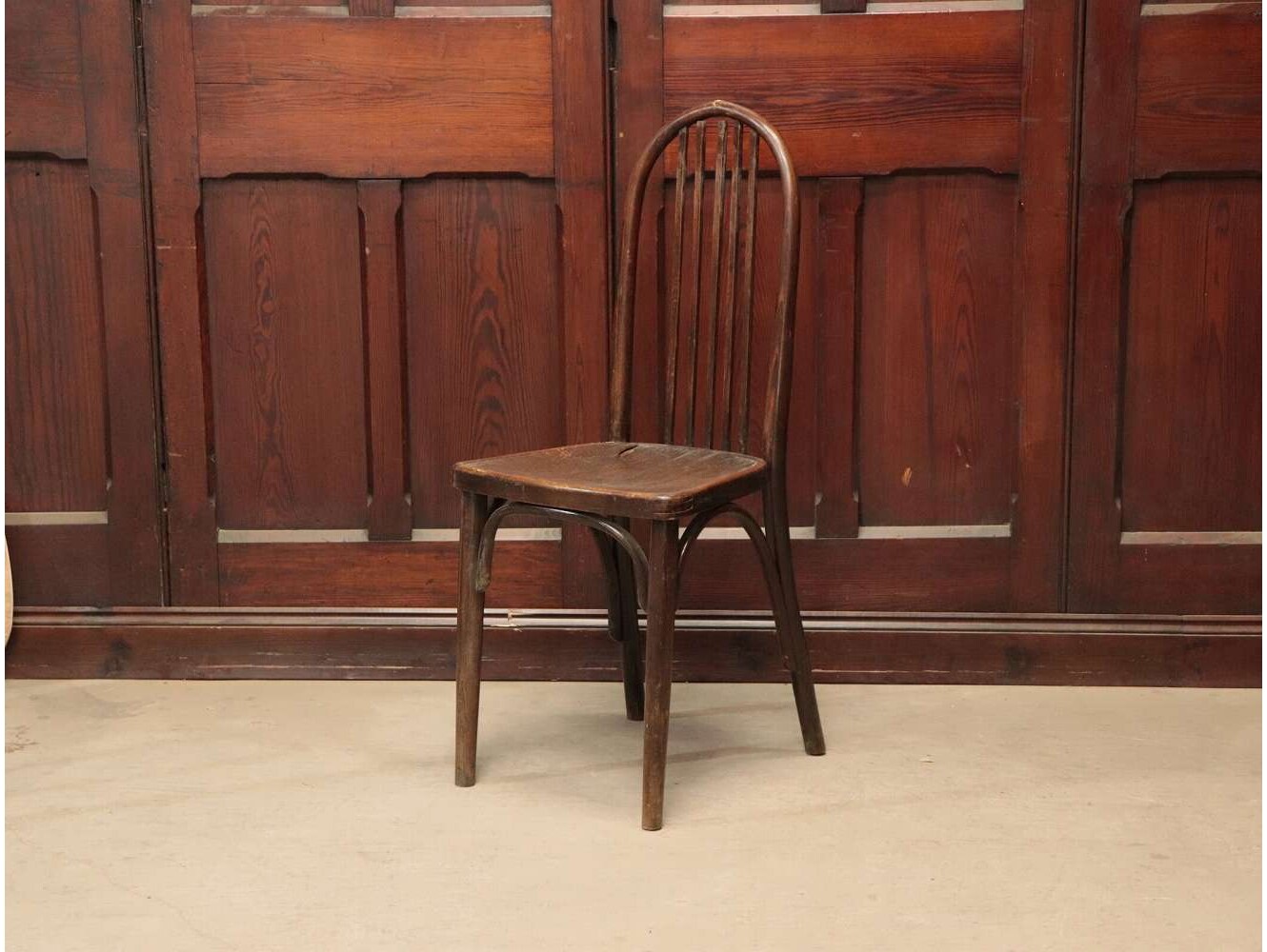 ベントウッドチェア THONET